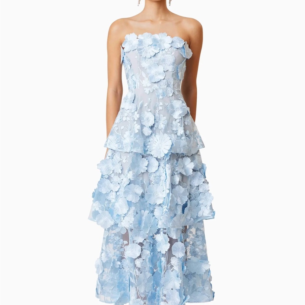 Elliatt Selene Maxi Tiered 3D Dress In Blue - Picture 2 of 5